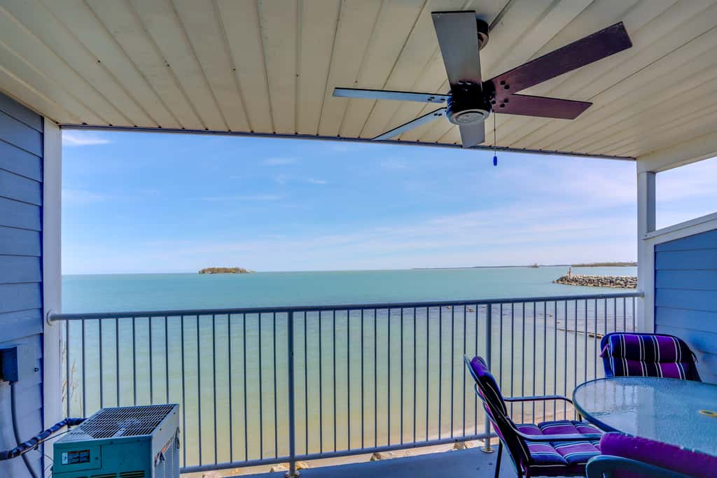 Cozy Middle Bass Island Getaway On Lake Eerie!