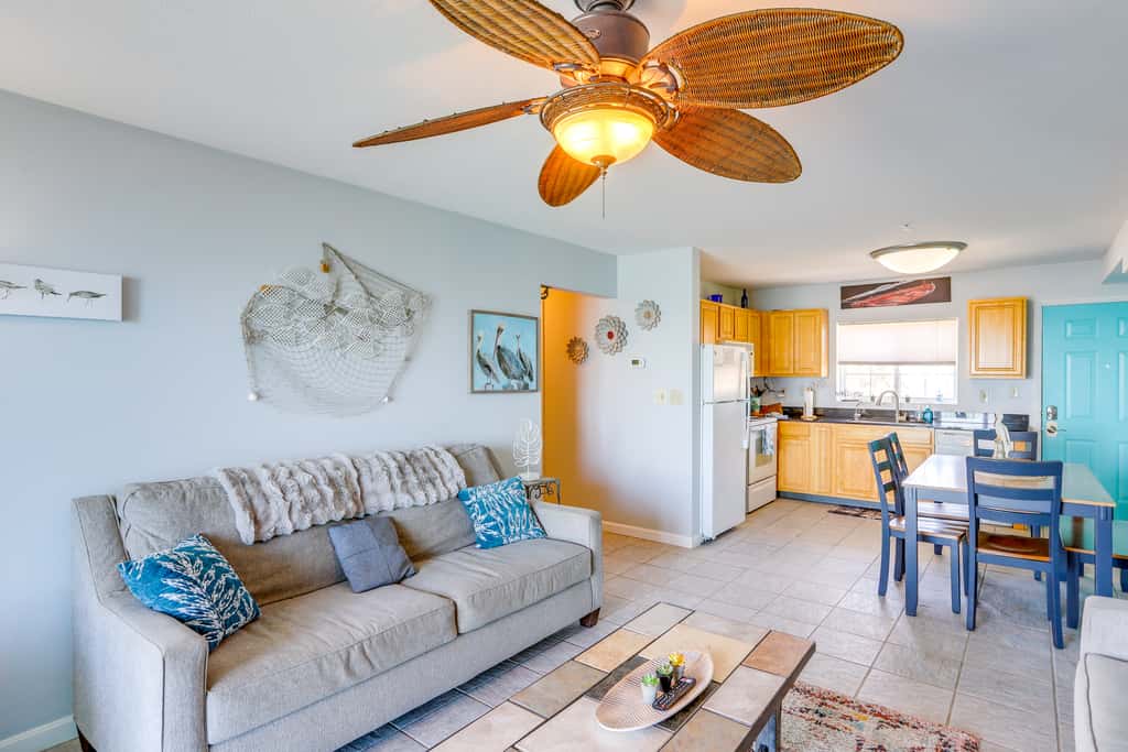 Cozy Middle Bass Island Getaway On Lake Eerie!