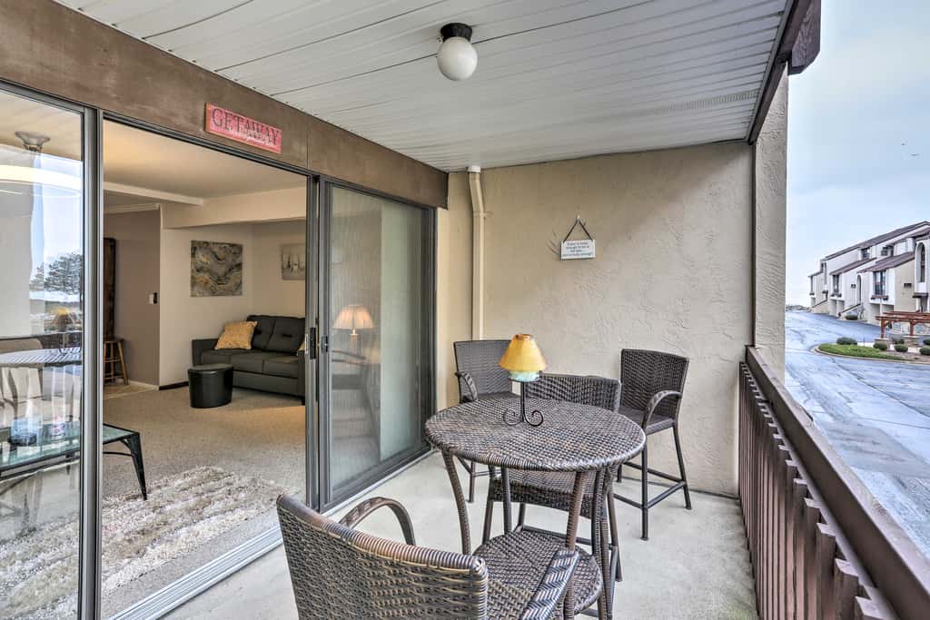 The Shores Condo w/ Beach Access < 2 Mi to Dtwn!