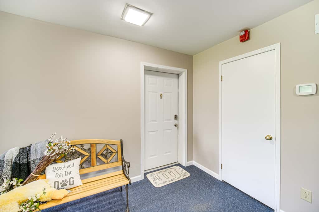 1 Mi to Ferry: Port Clinton Condo w/ Beach View!