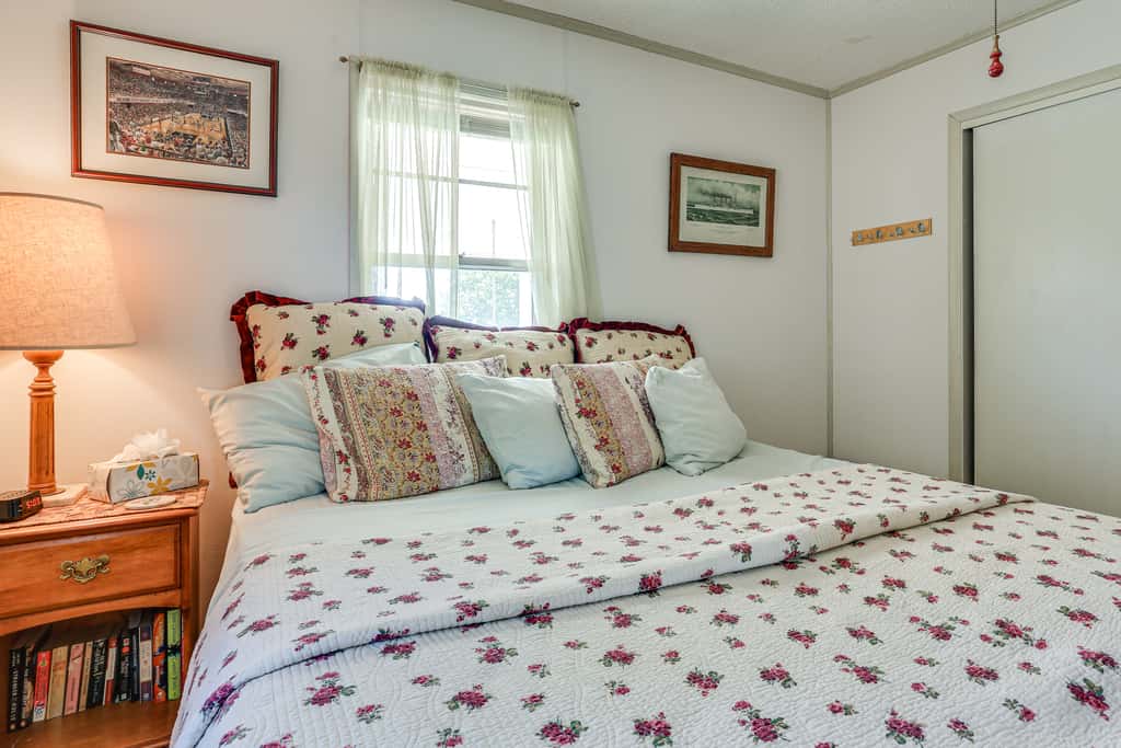 Walk to Marina: Family Home w/ Yard in Kingston