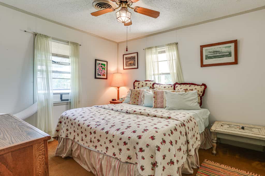 Walk to Marina: Family Home w/ Yard in Kingston