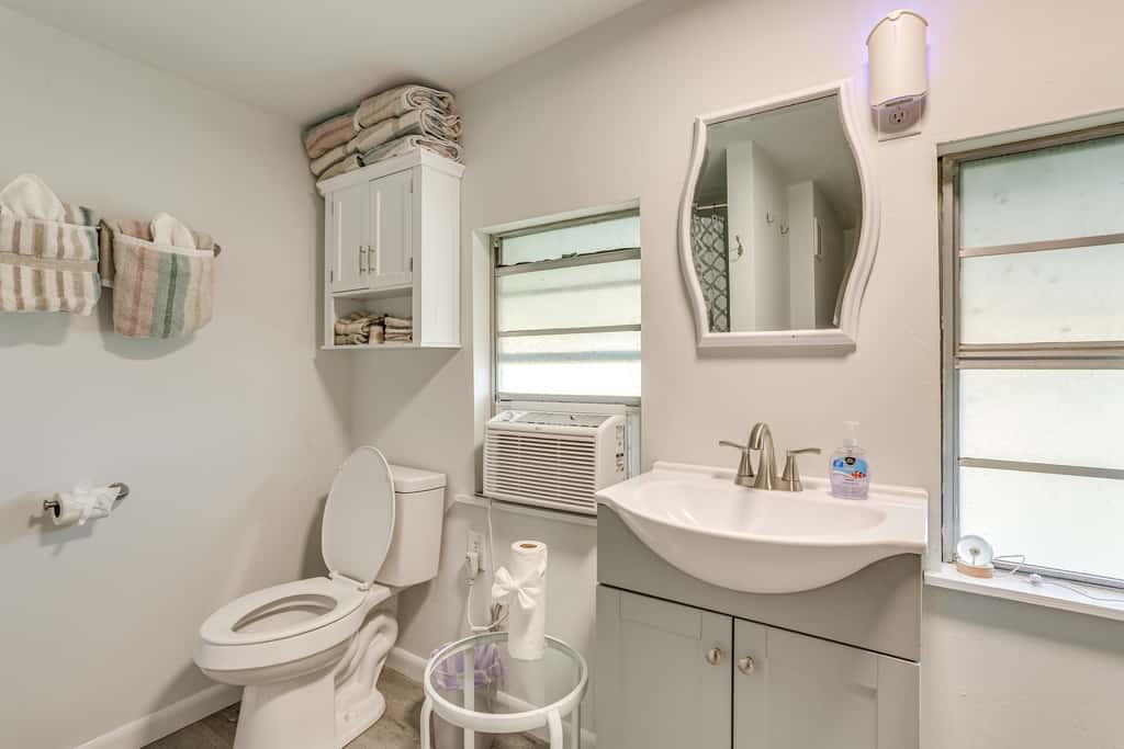 Walk to Marina: Family Home w/ Yard in Kingston