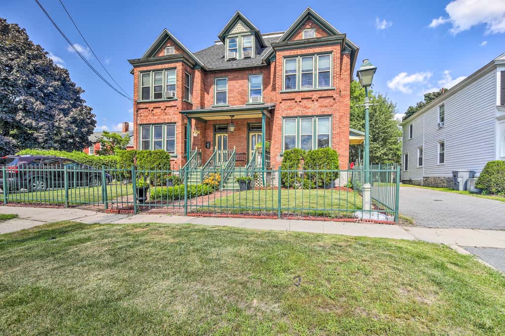 Historic Apartment - Half Mi to Lake Champlain!