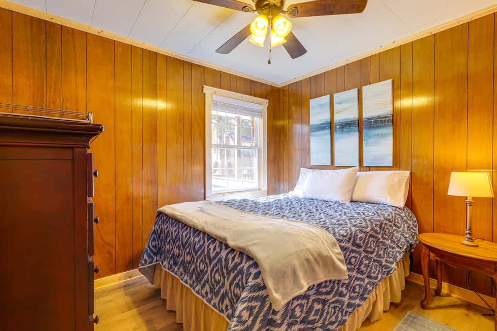 Pet-Friendly Cabin with Designated Boat Slip!