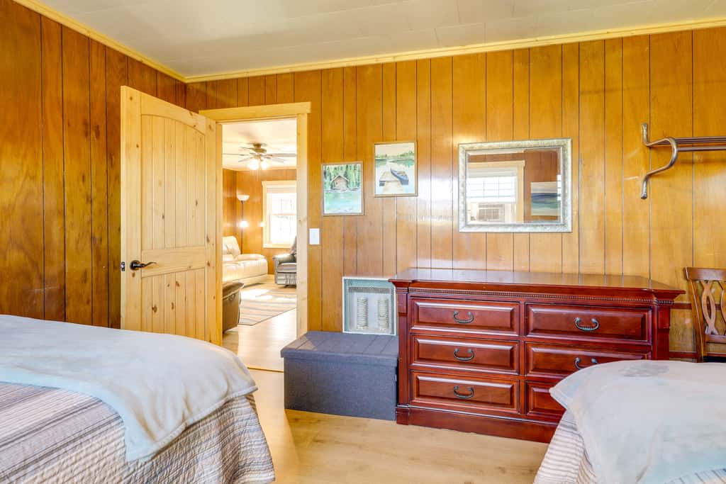 Pet-Friendly Cabin with Designated Boat Slip!