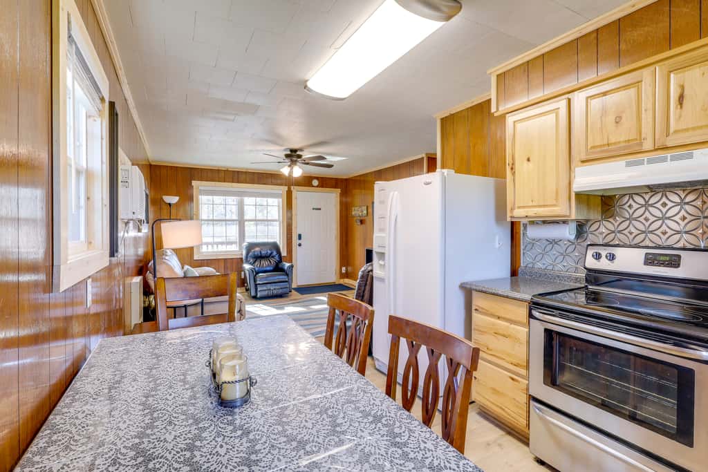 Pet-Friendly Cabin with Designated Boat Slip!