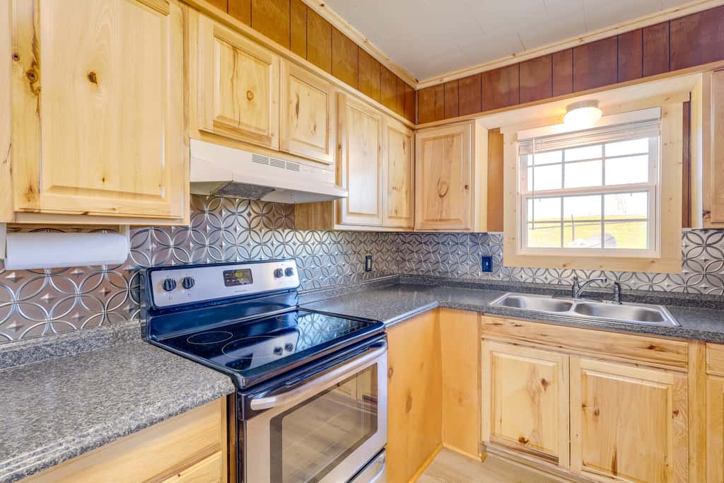 Pet-Friendly Cabin with Designated Boat Slip!