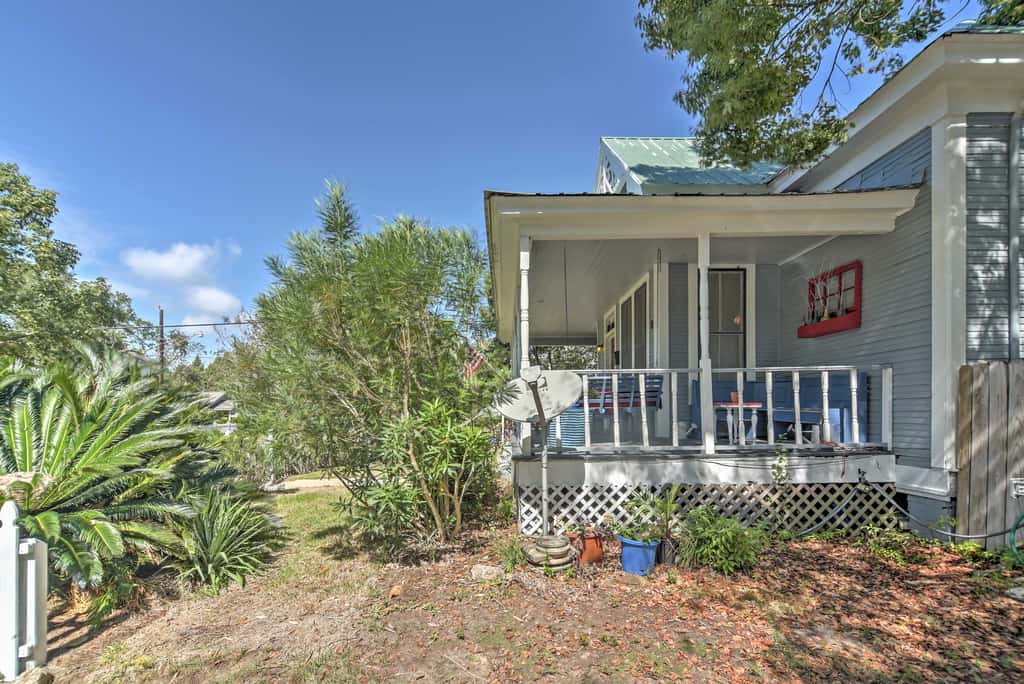Charming Gulfport Getaway Only 3 Blocks to Beach!