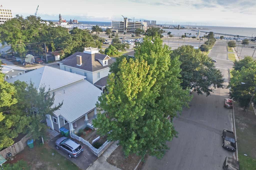 Charming Gulfport Getaway Only 3 Blocks to Beach!