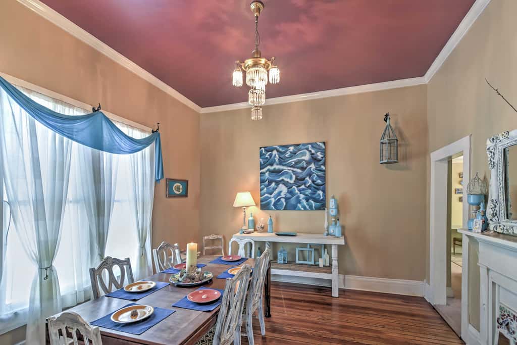 Charming Gulfport Getaway Only 3 Blocks to Beach!