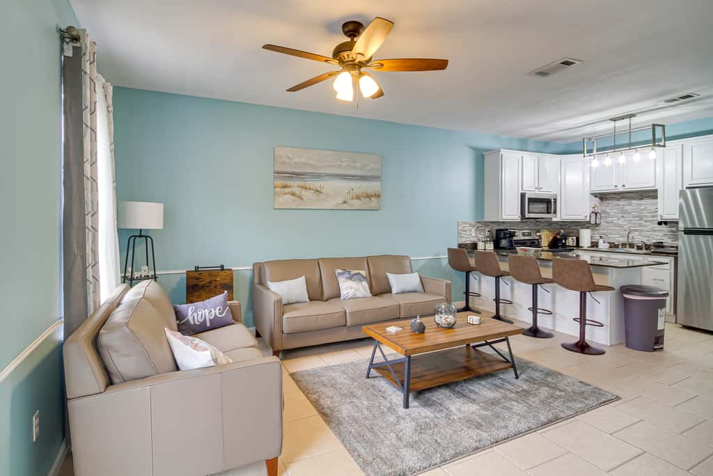 Walk to Beach: Gulfport Retreat w/ Patio