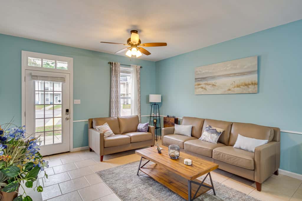 Walk to Beach: Gulfport Retreat w/ Patio
