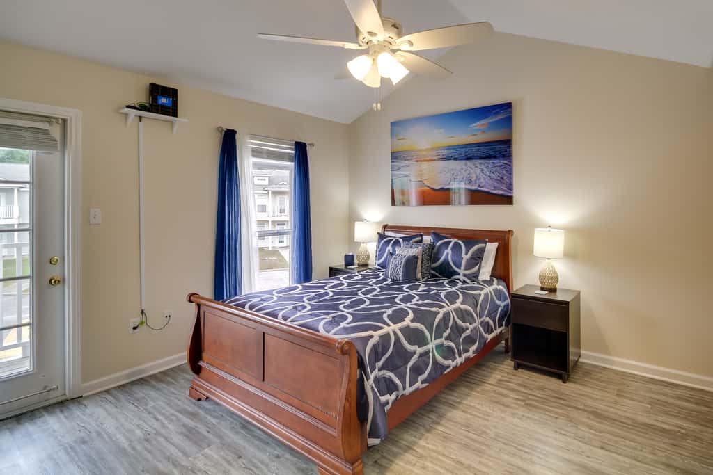 Walk to Beach: Gulfport Retreat w/ Patio