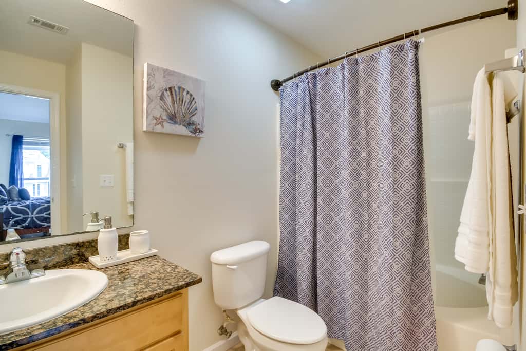 Walk to Beach: Gulfport Retreat w/ Patio