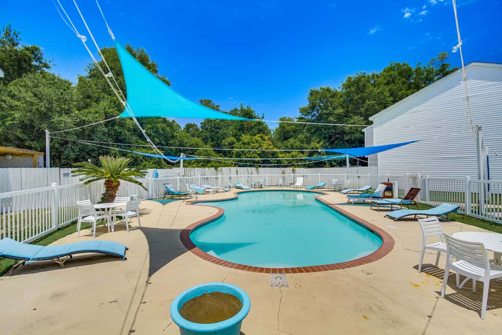 Walk to Beach: Gulfport Retreat w/ Patio