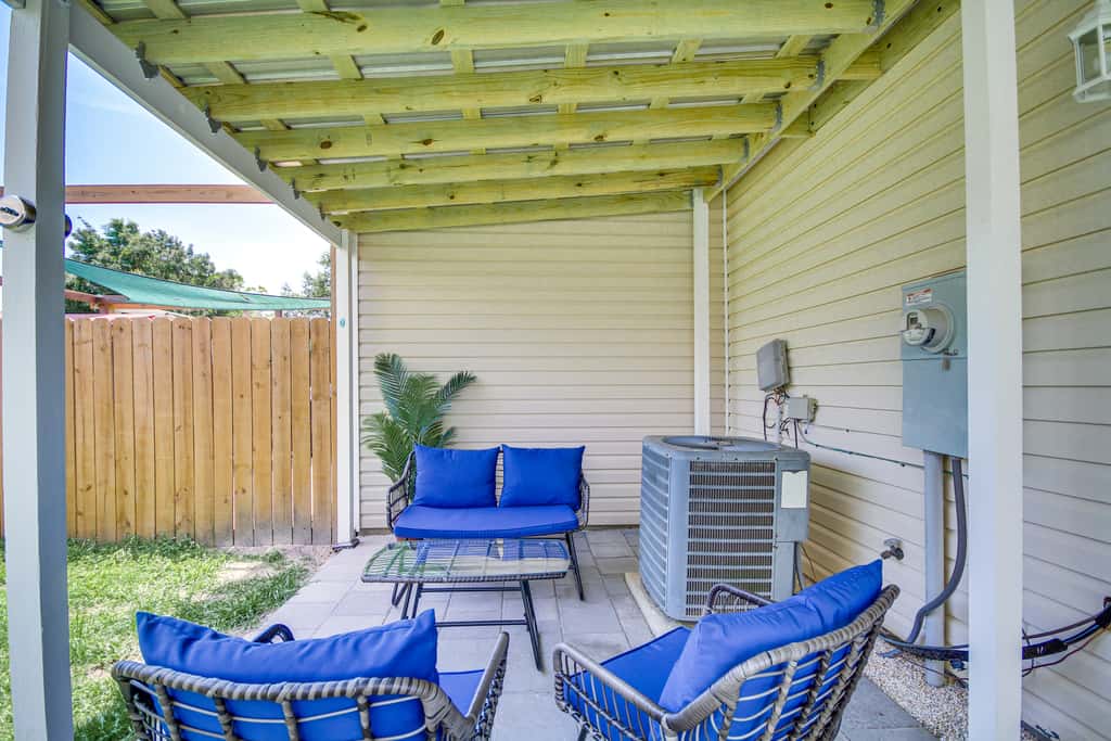 Walk to Beach: Gulfport Retreat w/ Patio