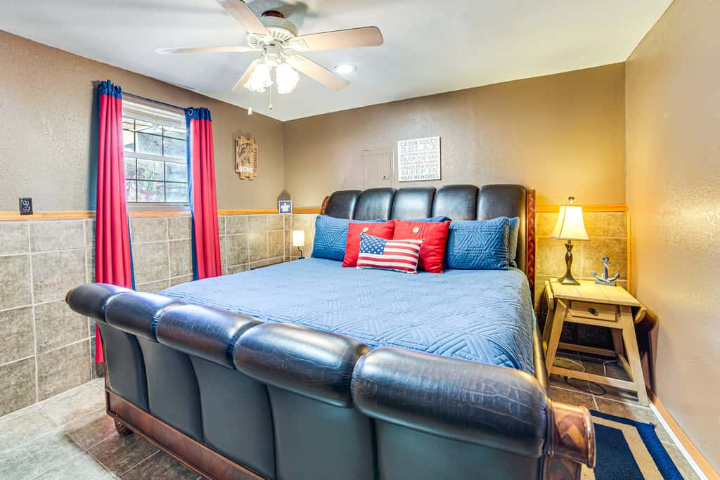 1 Mi to Park & Boat Ramp! Lake Texoma Retreat