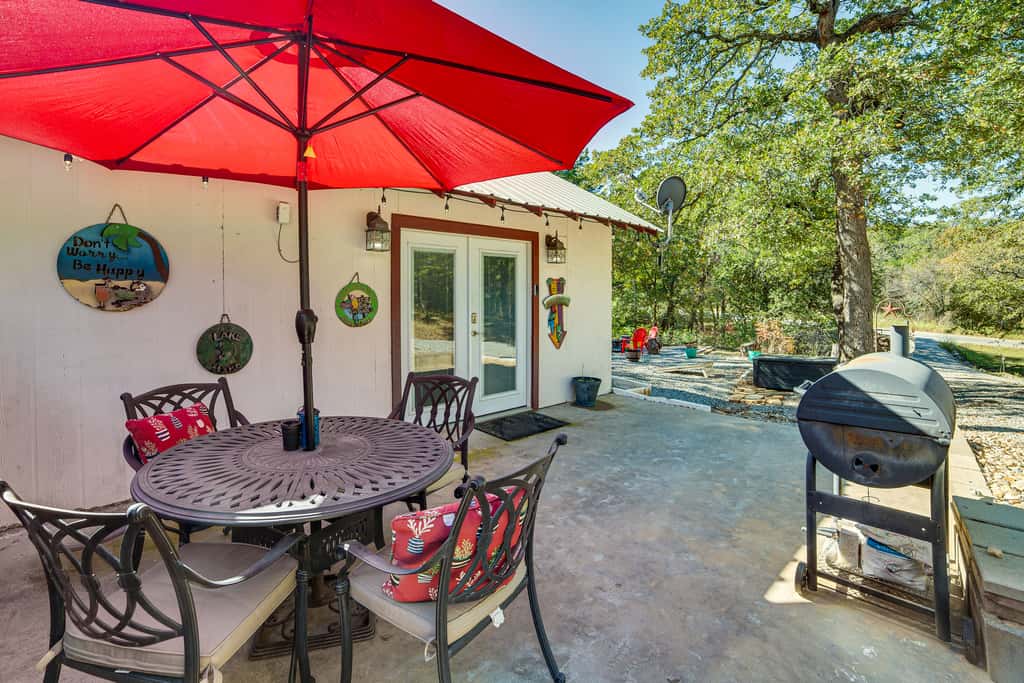 1 Mi to Park & Boat Ramp! Lake Texoma Retreat