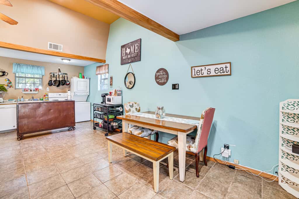 1 Mi to Park & Boat Ramp! Lake Texoma Retreat