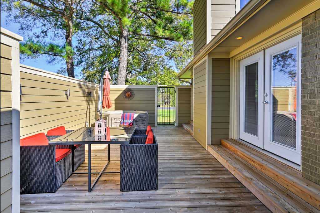 Pottsboro Home on 2 Acres w/ Hot Tub, Near Marina!