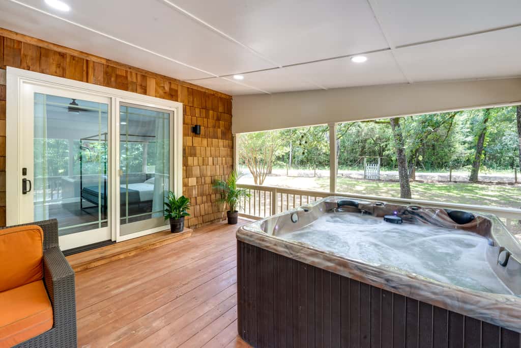 Pottboro Vacation Rental w/ Private Hot Tub!