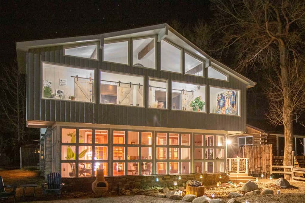 Remodeled Lake Cabin, Stunning Mtn View, New Patio