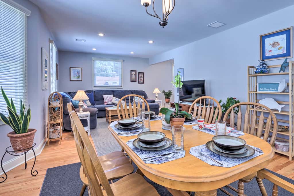 New London Hideaway Near Beaches & Local Spots!