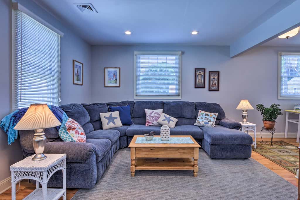 New London Hideaway Near Beaches & Local Spots!