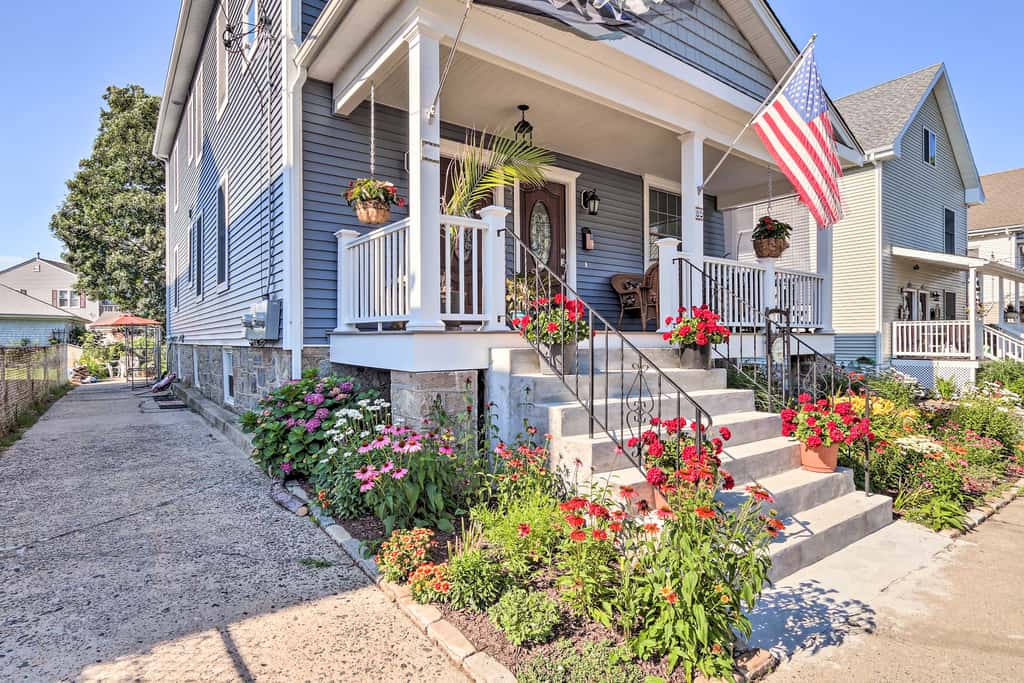 New London Hideaway Near Beaches & Local Spots!