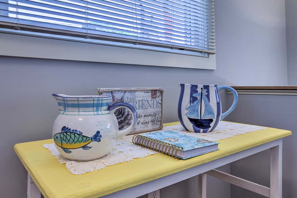 New London Hideaway Near Beaches & Local Spots!