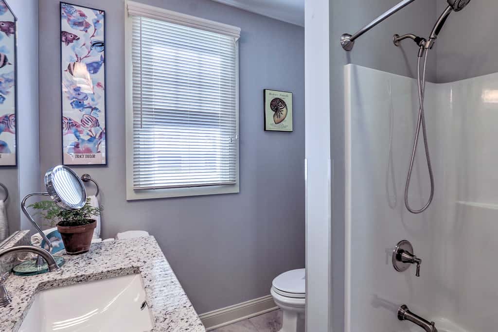 New London Hideaway Near Beaches & Local Spots!