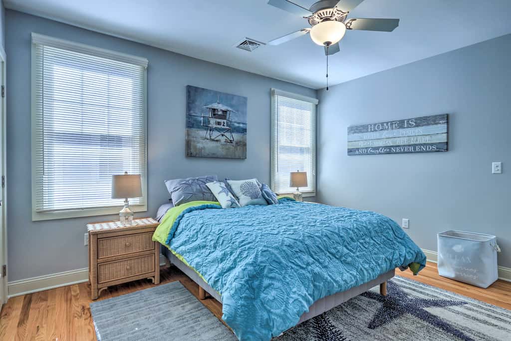 New London Hideaway Near Beaches & Local Spots!