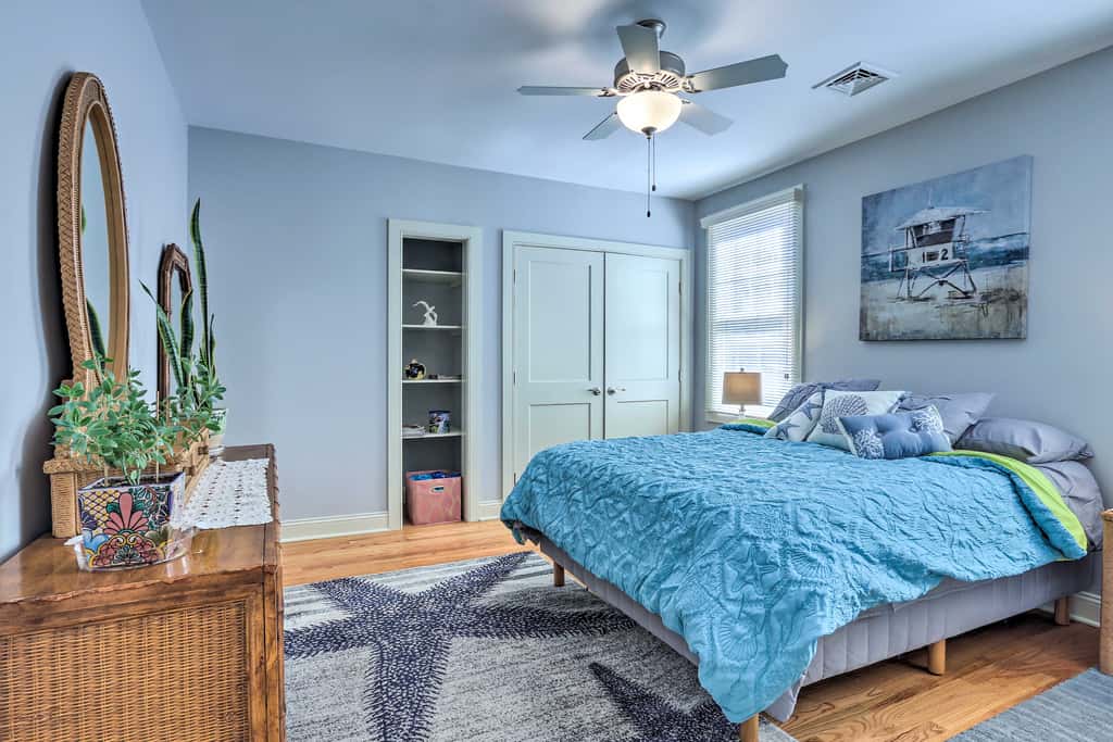 New London Hideaway Near Beaches & Local Spots!