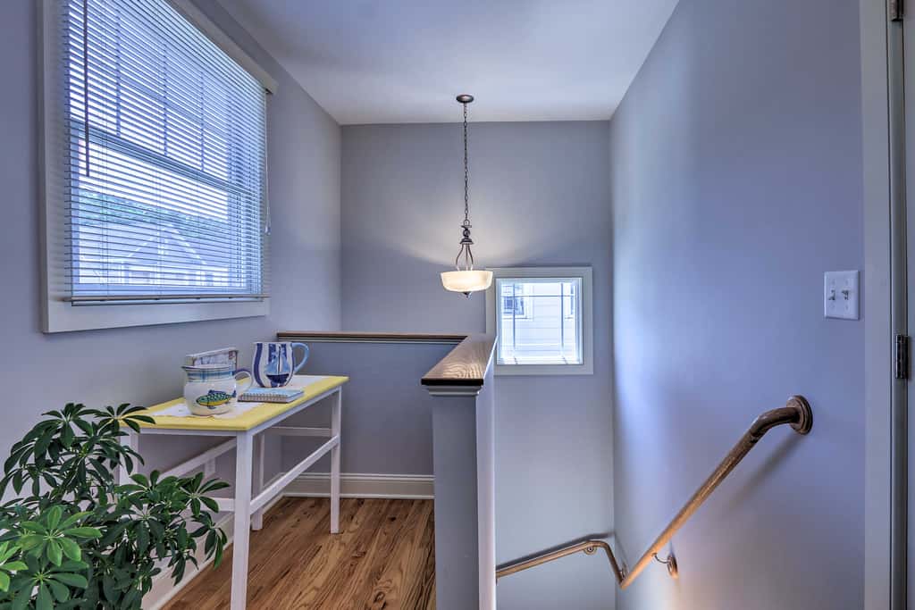 New London Hideaway Near Beaches & Local Spots!