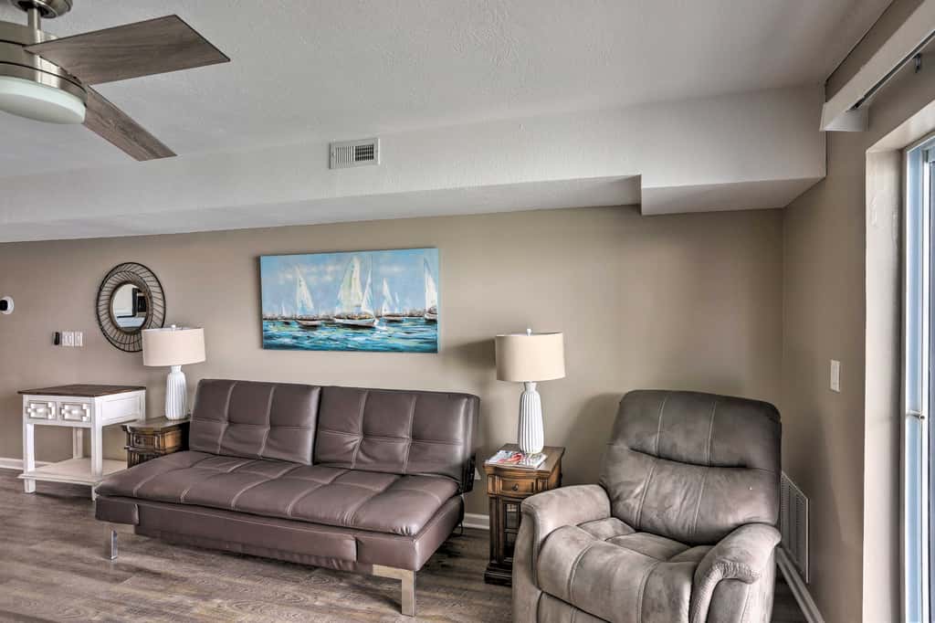 Middle Bass Condo w/ Balcony, Lake Erie Views