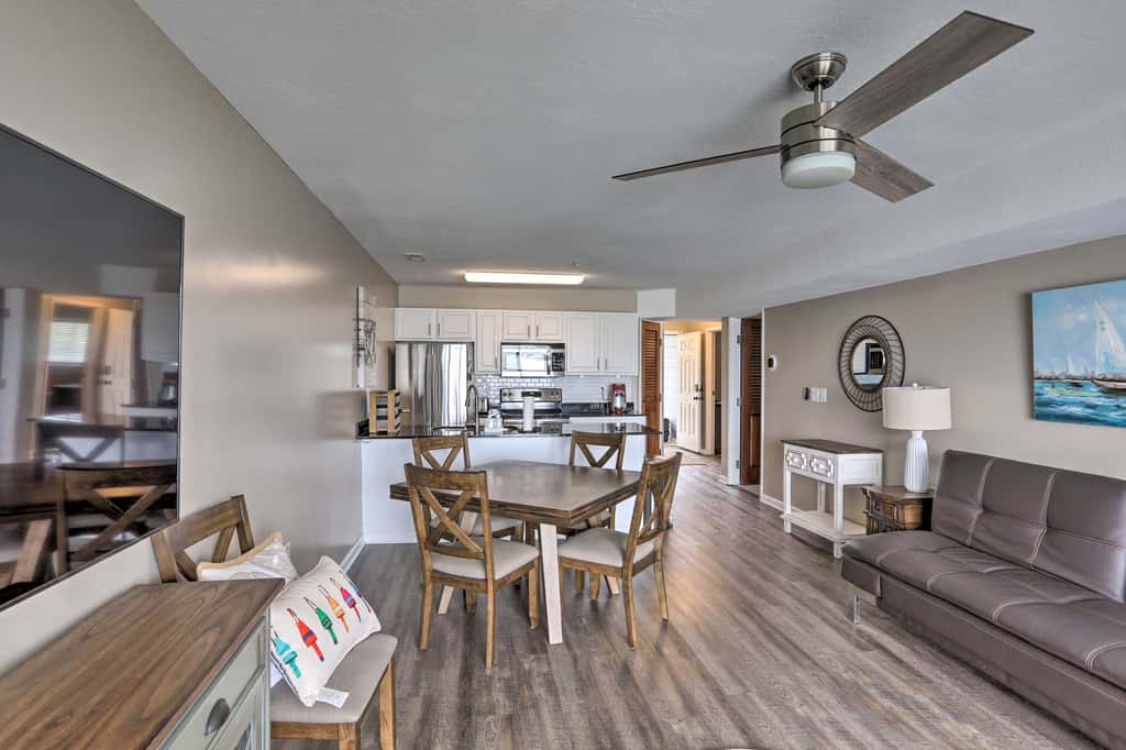 Middle Bass Condo w/ Balcony, Lake Erie Views