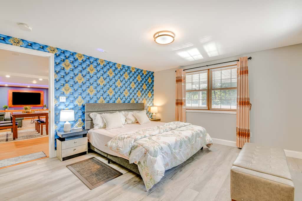 Lake Champlain Fun: Apt w/ Fire Pit & Large Yard!