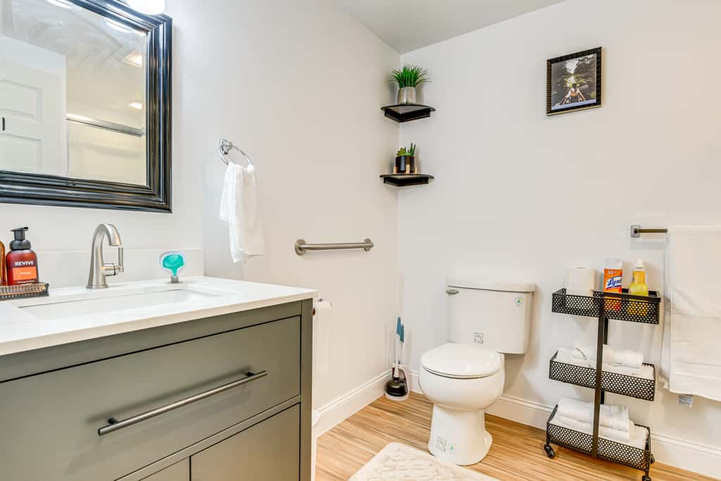 Lake Champlain Fun: Apt w/ Fire Pit & Large Yard!