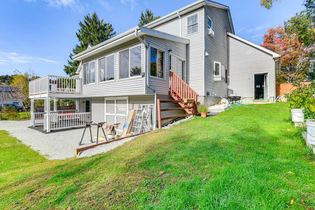 Lake Champlain Fun: Apt w/ Fire Pit & Large Yard!