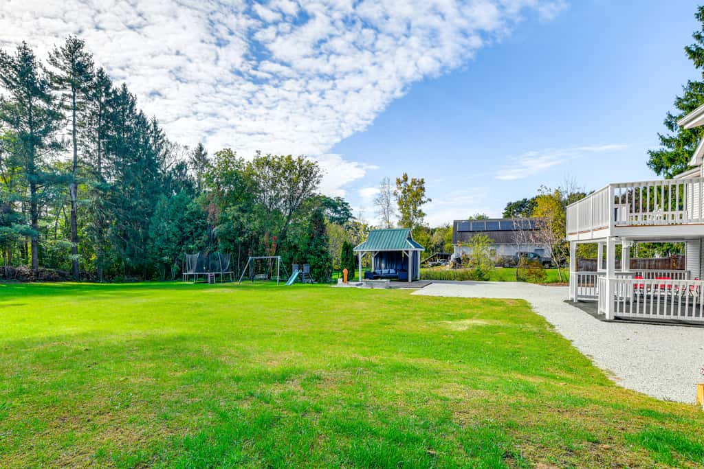 Lake Champlain Fun: Apt w/ Fire Pit & Large Yard!