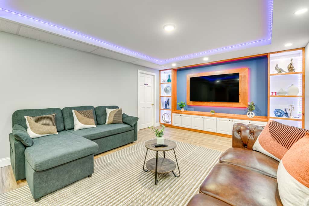Lake Champlain Fun: Apt w/ Fire Pit & Large Yard!