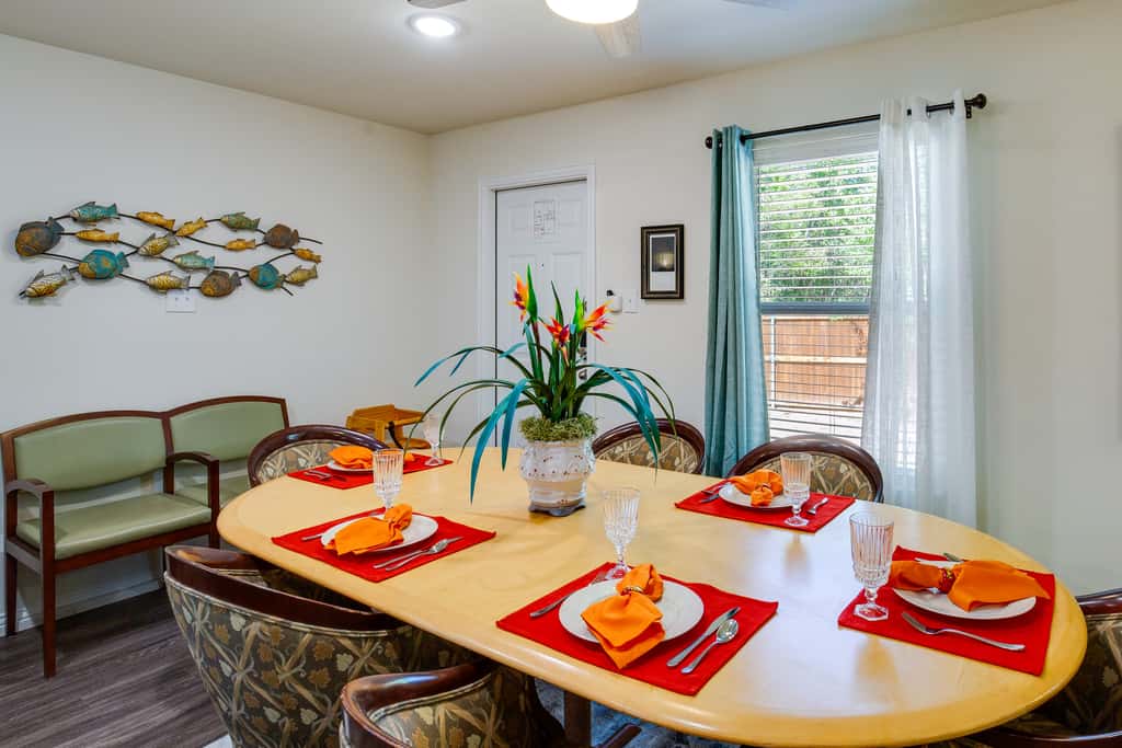 Game Room + Walk to Beach: Gun Barrel City Gem!