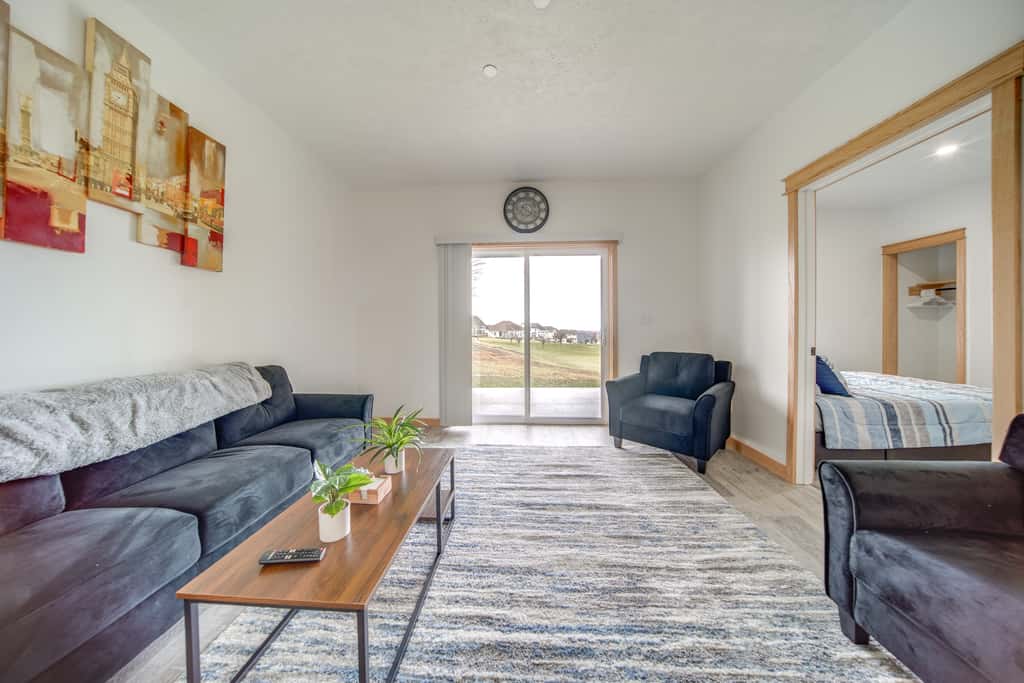 Golf Course View: Centrally Located Condo in Erie
