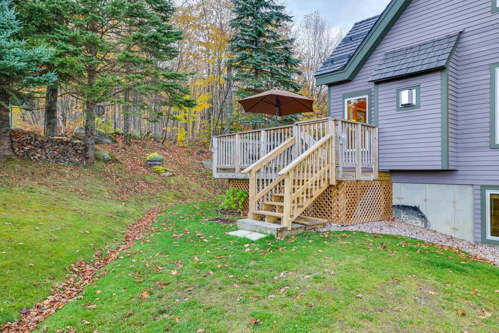 Ski-In/Ski-Out w/ Sauna in Jay Ski Peak Resort!