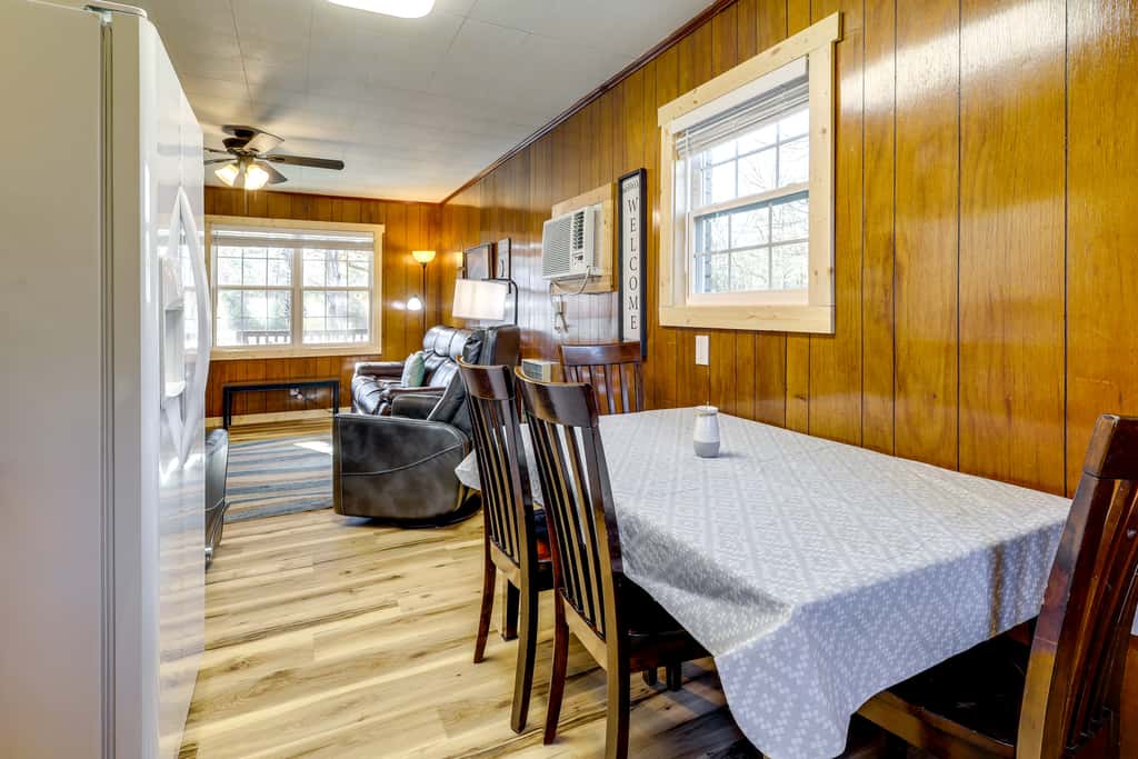 Devil’s Fork Resort Cabin w/ Designated Boat Slip!