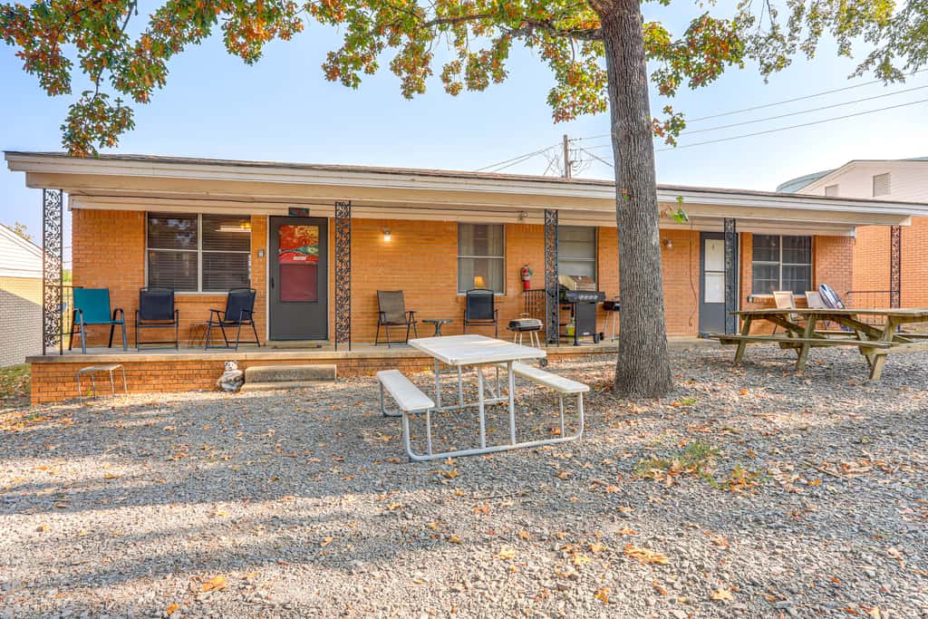 Shared Dock & Yard: Greers Ferry Lake Home!