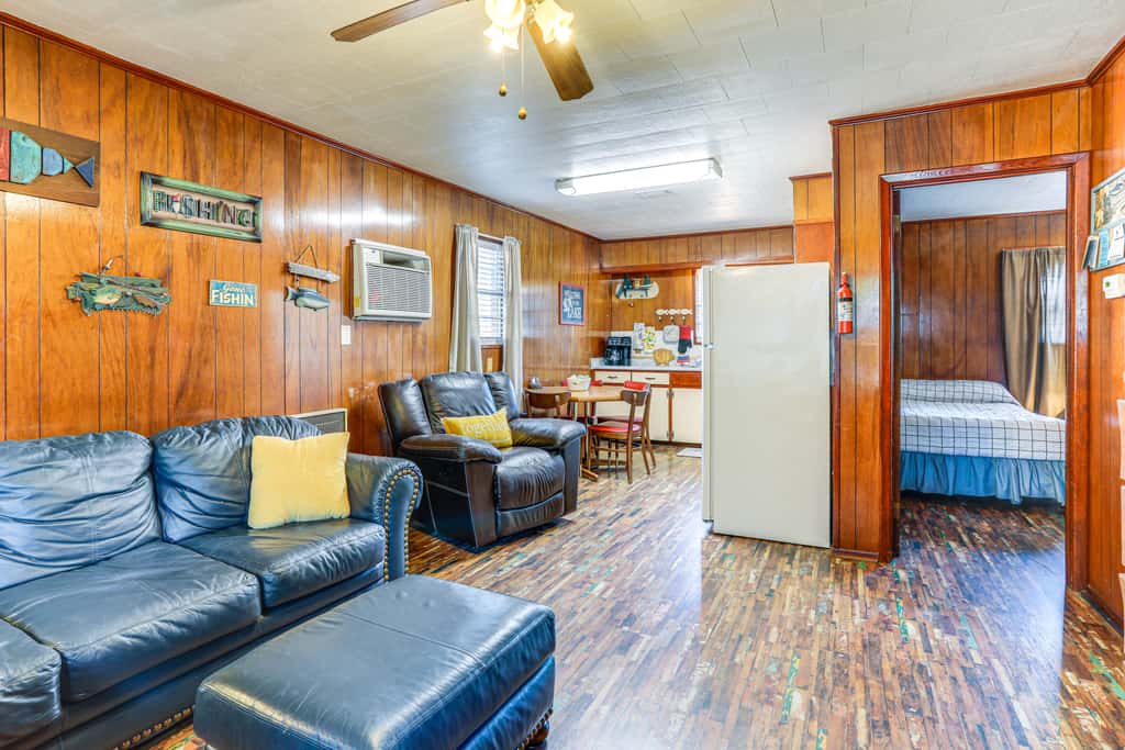 Shared Dock & Yard: Greers Ferry Lake Home!
