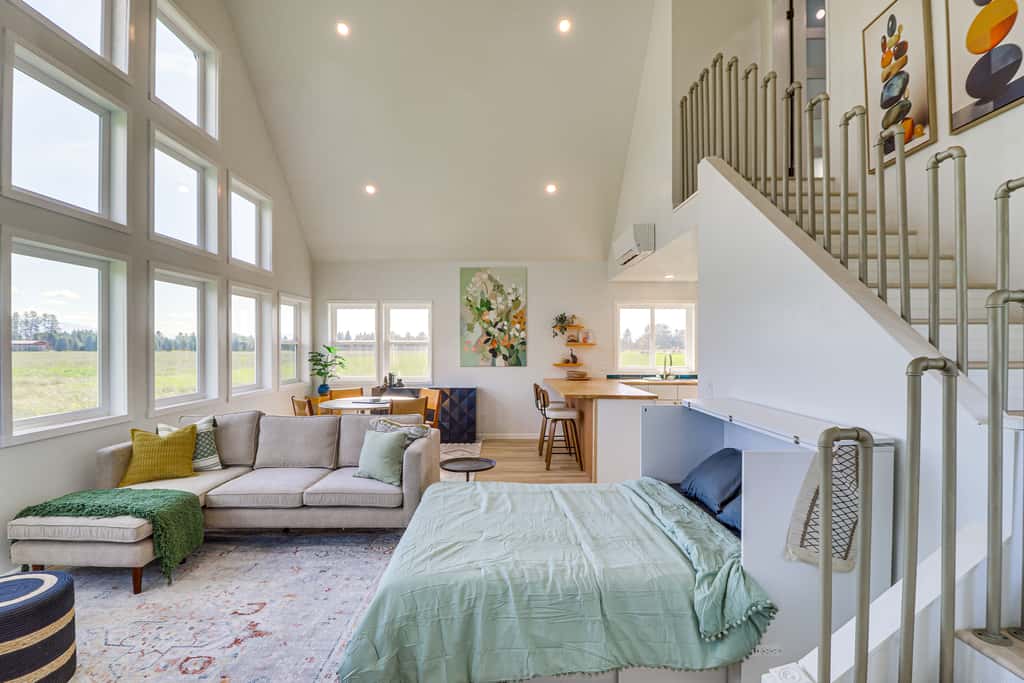 Kalispell Mountain Getaway w/ Hot Tub & Fire Pit!