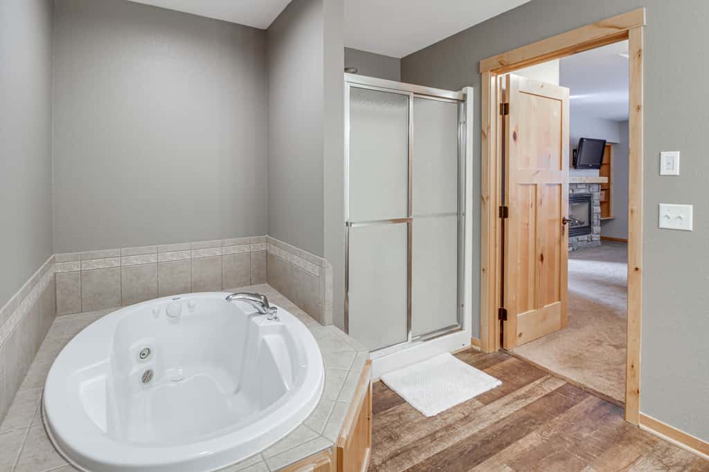 Nisswa Townhome w/ Boat Slip + Gull Lake Access!